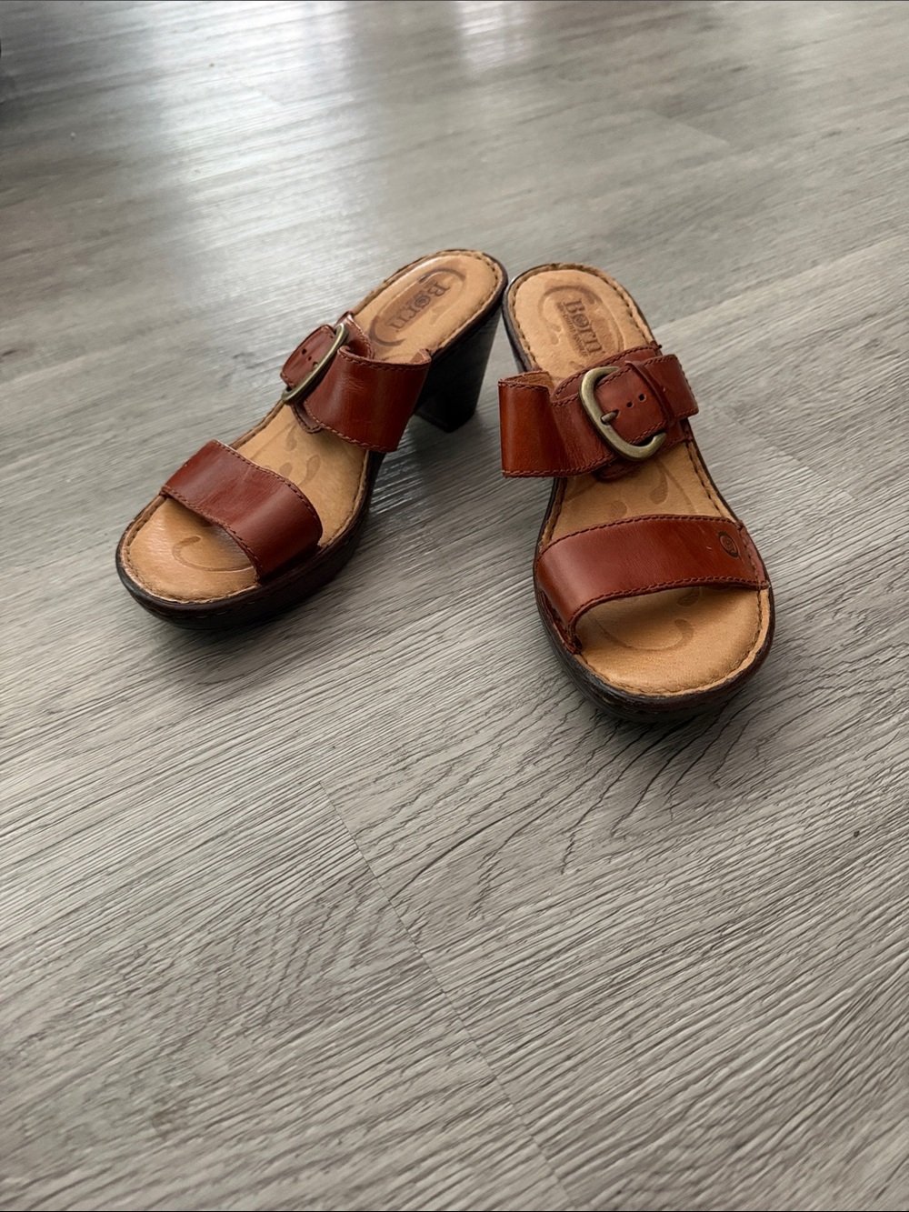 BORN Women's Brown Leather Slide Heels with Buckle Sz 8 EUC